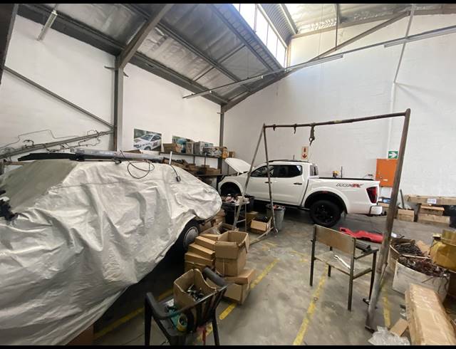 260M² WAREHOUSE TO LET IN SPRINGFIELD